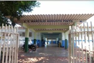 Aluna de 15 anos esfaqueia colega dentro de escola em Iguatemi