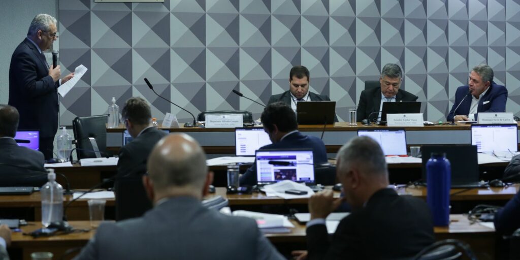 CPMI do INSS ouve piloto da Conafer e empresário investigado