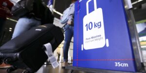 Câmara aprova urgência de PL contra cobrança de bagagem de mão em voos