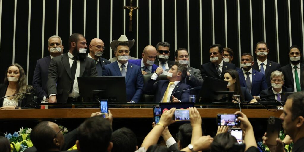 Conselho de Ética da Câmara aprova processo contra deputados do motim