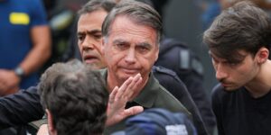 Prazo para Bolsonaro recorrer de condenação no STF termina hoje