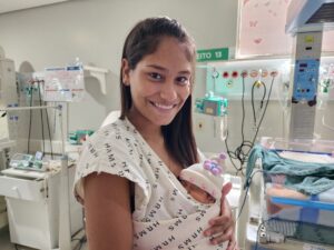 mães de bebês da Neonatologia do HRMS encontram cor e esperança em ação terapêutica – Agência de Noticias do Governo de Mato Grosso do Sul