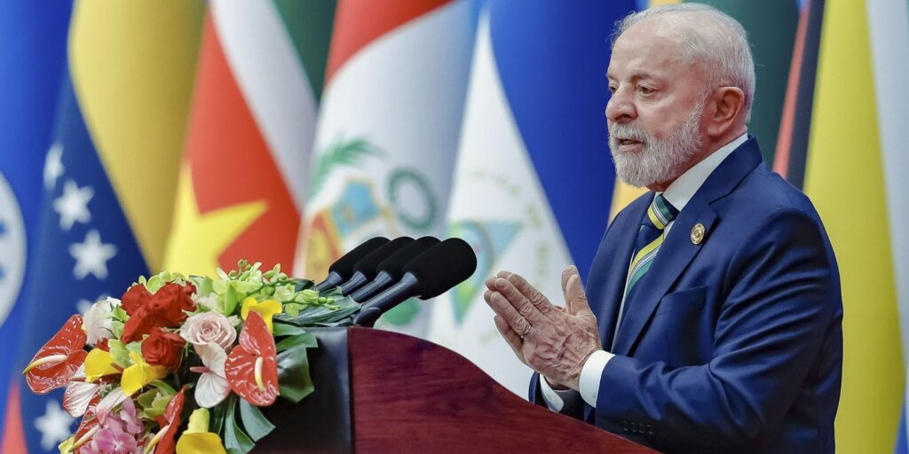 Antes da COP30, Lula participa de cúpula da Celac na Colômbia