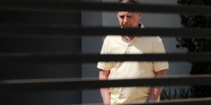 Prisão de Bolsonaro garante cumprimento de pena por trama golpista