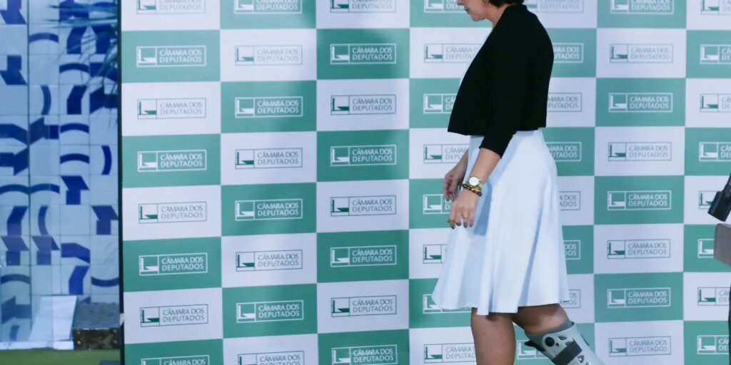 Moraes anula decisão da Câmara e decreta perda de mandato de Zambelli